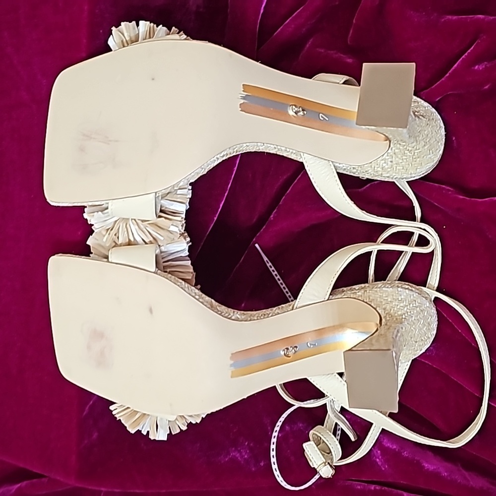 Sandals - Picture 4 of 6